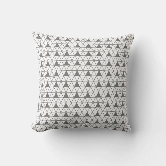 Silver Grey Geometric Triangle Patroon Kussen (Voorkant)