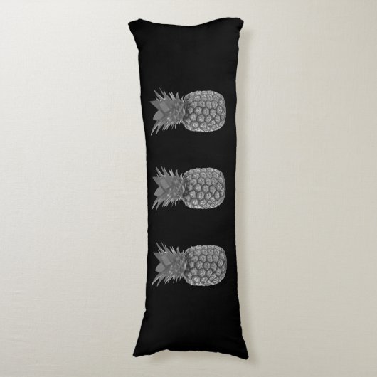 Silver Grey Pineapple Fruits on Black Lichaamskussen (Voorkant Verticaal)