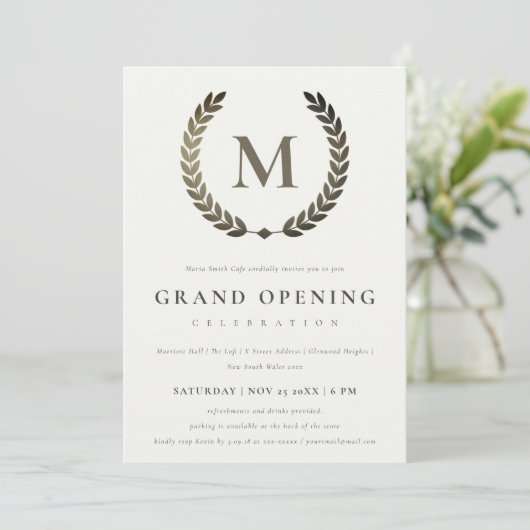 Silver Laurel Monogram Grote Opening Invite Bedankkaart (Staand voorkant)