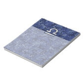 Silver Libra Zodiac Sign on blue digital camo Notitieblok (Linkerzijde)