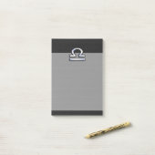 Silver Libra Zodiac Sign on zwarte slang skin styl Post-it® Notes (Op bureau)