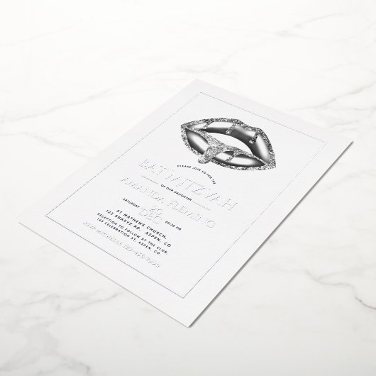 Silver Lips Bat Mitzvah Foto Folie Uitnodiging (Gedraaid)