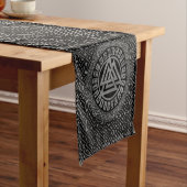 Silver Metallic Valknut Symbool op Keltisch Patroo Korte Tafelloper (Voorbeeld)