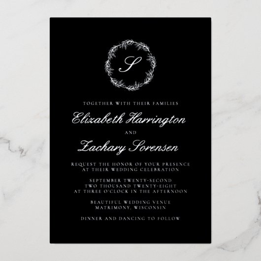 Silver Monogram Wreath Script Black Wedding Folie Uitnodiging (Voorkant)