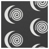 Silver Moon Spiral op zwart Stof (Close Up)