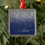Silver Navy Blue Girly Glitter Sparkle Monogram Metalen Ornament<br><div class="desc">Silver and Navy Blue Glitter Monogram Name en Initiaal Kerstversiering. Dit maakt de perfecte liefhebbende 16 verjaardag,  bruiloft,  vrijgezellenfeest,  verjaardagsdag,  baby shower of vrijgezellenfeest voor iemand die van luxe glam en stijl houdt.</div>