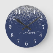 Silver Navy Blue Girly Glitter Sparkle Monogram Ronde Klok (Voorkant)