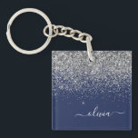Silver Navy Blue Girly Glitter Sparkle Monogram Sleutelhanger<br><div class="desc">Navy Blue en Silver Faux Folie Sparkle Glitter Script Monogram Name Sleutelhanger. Dit maakt de perfecte liefhebbende 16 verjaardag,  bruiloft,  vrijgezellenfeest,  verjaardagsdag,  baby shower of vrijgezellenfeest voor iemand die van luxe glam en stijl houdt.</div>