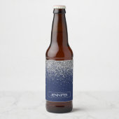 Silver Navy Blue Glitter Girly Monogram Naam Bier Etiket (Voorkant)