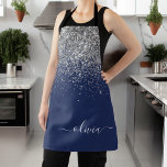 Silver Navy Blue Glitter Girly Monogram Naam Schort<br><div class="desc">Navy Blue en Silver Sparkle Glitter Brushed Metal Monogram Name Apron. Dit maakt de perfecte liefhebbende 16 verjaardag,  bruiloft,  vrijgezellenfeest,  verjaardagsdag,  baby shower of vrijgezellenfeest voor iemand die van luxe glam en stijl houdt.</div>