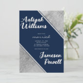 Silver navy blue script kalligrafie bruiloft kaart (Staand voorkant)