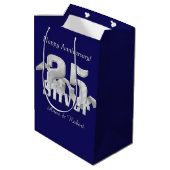 Silver op Blue 25th Jubileum Medium Gift Bag Cadeauzakje (Achterkant Gekanteld)