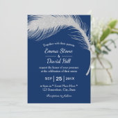 Silver Peacock Feather Navy Blue Wedding Kaart (Staand voorkant)