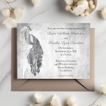 Silver Peacock Wedding Invitation Kaart<br><div class="desc">Nodig gasten uit voor je aanstaande bruiloft met een Silver Peacock Wedding Uitnodiging. Het uitnodigingsontwerp is voorzien van een elegante pauw tegen een delicate foliage- en slijpachtergrond. Personaliseer met de bruom en de namen van de bruid samen met de trouwdatum en de plaats. Extra trouwbenodigdheden zijn ook beschikbaar bij dit...</div>