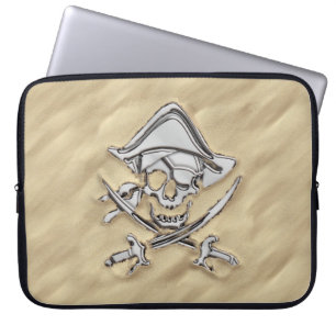 Silver Pirate Skull op het zand Scene Laptop Sleeve