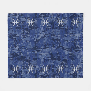 Silver Pisces Zodiac Symbol Navy Blue Digital Camo Fleece Deken