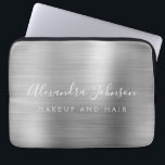 Silver Professional Metallic Monogram Business Laptop Sleeve<br><div class="desc">Modern Silver Girly make up and Hair Beauty Salon Faux Metallic Stainless Elegant Monogram Promotional Laptop Bag of Sleeve Promotional (Promo) Hoesje. Dit klasseprofessionele zakelijke computerhoesje kan worden aangepast om uw monogrammed naam van de scripthandtekening en het vak of de positie van de functitel te bevatten.</div>