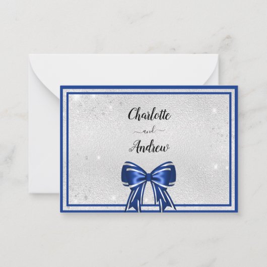 Silver royal blue metal elegant bow RSVP Notitiekaartje (Achterkant)