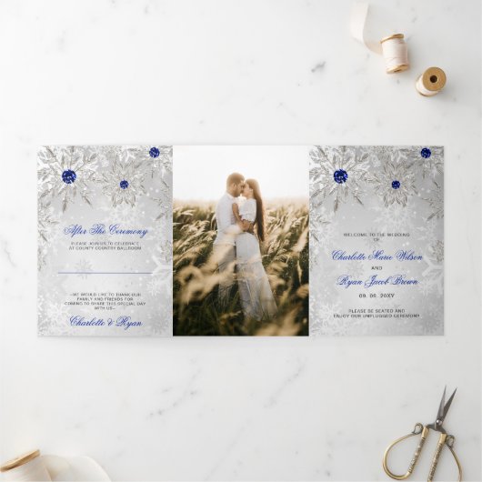 Silver Royal Blue Snowflake Winter Wedding Drieluik Programma (Buitenkant)