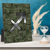 Silver Sagittarius Sign on Woodland Digital Camo Fotoplaat (Zijkant)