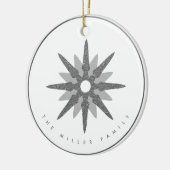 Silver Snowflake | Familienaam Monogram & Datum Keramisch Ornament (Links)
