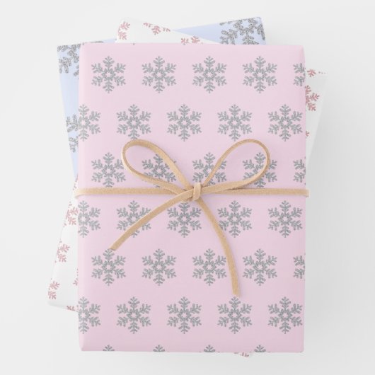 Silver Snowflake Pattern Pink Blue White Kerstmis Inpakpapier Vel (In situ)