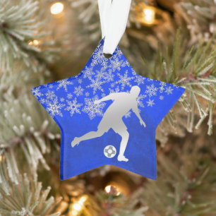 Silver Snowflake Soccer Player op Blue Ornament