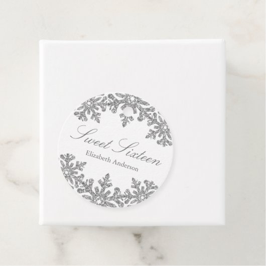 Silver Snowflake Winter Sweet 16 Bedankjes Labels (In situ)