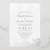 Silver Snowflake Winter Wedding Folie Uitnodiging (Voorkant)