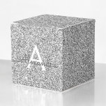 Silver Sparkle Glitter Monogram Naam en Initiaal Bedankdoosjes<br><div class="desc">Zilveren Sparkle Glitter Elegant Monogram Gift Box. Deze geschenkdoos kan worden aangepast om uw initiaal en voornaam op te nemen en een geweldige feestgunst te maken voor een vrijgezellenfeest of verjaardagsfeest.</div>