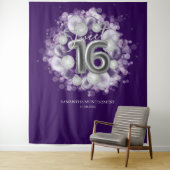 Silver Sweet 16 Bday Balloons Paarse achtergrond Wandkleed (In situ)