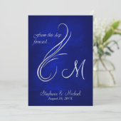 Silver Swirl Monogram Bright Blue Wedding Kaart (Staand voorkant)