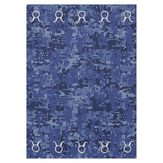 Silver Taurus Zodiac Sign Navy Blue Digital Camo Tafelkleed (Voorkant)