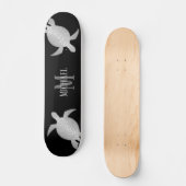 Silver Turtle Tribal Black Background Monogram Persoonlijk Skateboard (Voorkant)