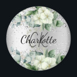 Silver White florals elegant monogram name Magneet<br><div class="desc">Een faux zilverachtige achtergrond,  versierd met witte bloemen,  bloemen en eucalyptusgroen. Pas uw monogram initialen aan en voeg uw voornaam toe</div>