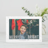 Silver & White Merry en Bright Holiday Foto Feestdagenkaart (Staand voorkant)