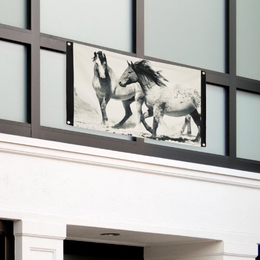 SILVER WILD HORSES OF UTAH WALL ART Banner (Buitenkant Gebouw)