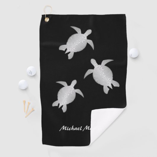 Silver Zee Turtle Black Monogram Coastal Golfhanddoek (Insitu)