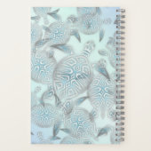 Silver Zee Turtles Pattern Jouw naam Jaar Notitieboek (Achterkant)