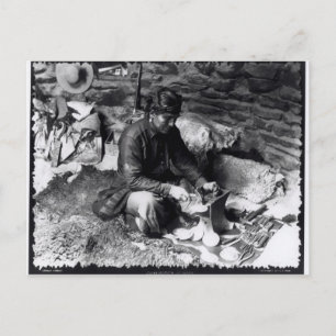 Silversmith at work, c.1914 briefkaart
