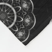 Silvery Filigree Mandala Fleece Deken (Hoek)