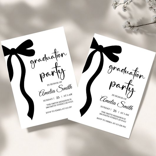 Simple  Black Bow graduation party invitation Kaart