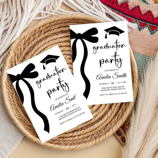 Simple Black Bow graduation party invitation Kaart