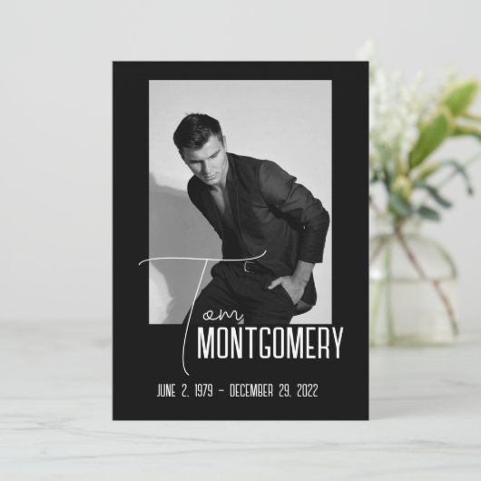 Simple Black Photo Funeral Program Kaart (Staand voorkant)