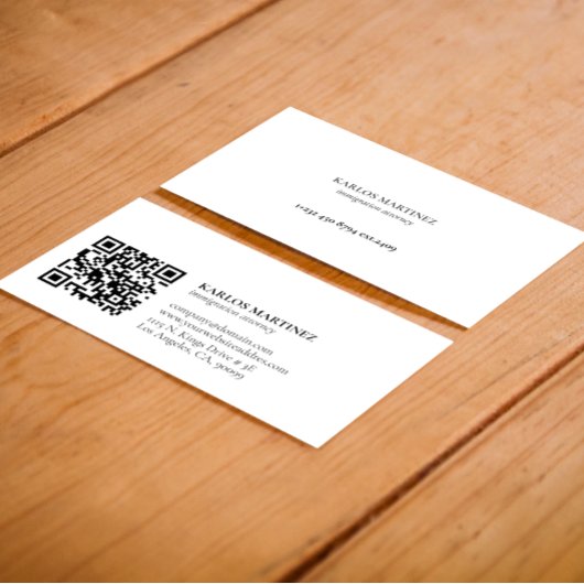 Simple Black & White Immigration Attorney QR code Visitekaartje