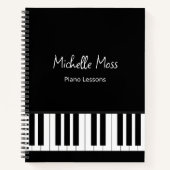 Simple Black White Piano Music Lessons  Notitieboek (Voorkant)