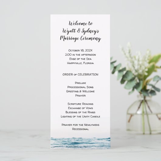 Simple Blue Water Coastal Wedding Program Sjabloon (Staand voorkant)