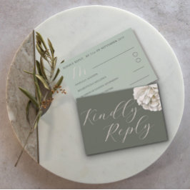 Simple Boho Tropical Sage Green Floral RSVP Kaartje