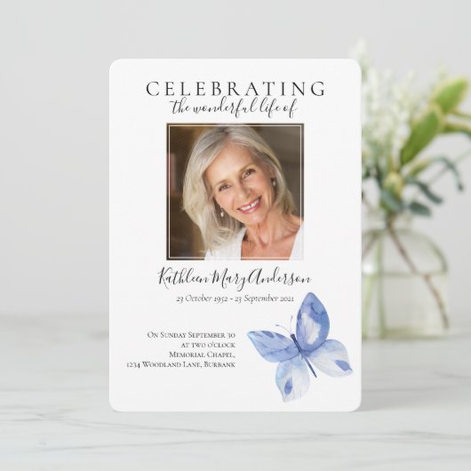 Simple Butterfly Funeral Kaart (Staand voorkant)