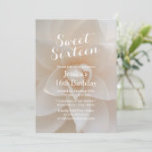Simple Classy White Floral Sweet 16 Kaart (Staand voorkant)